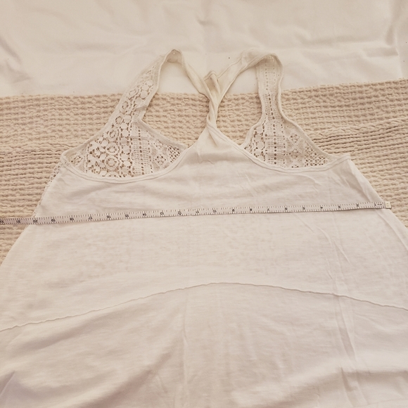 Lot of 3 Beachy Tank Tops - Picture 5 of 14